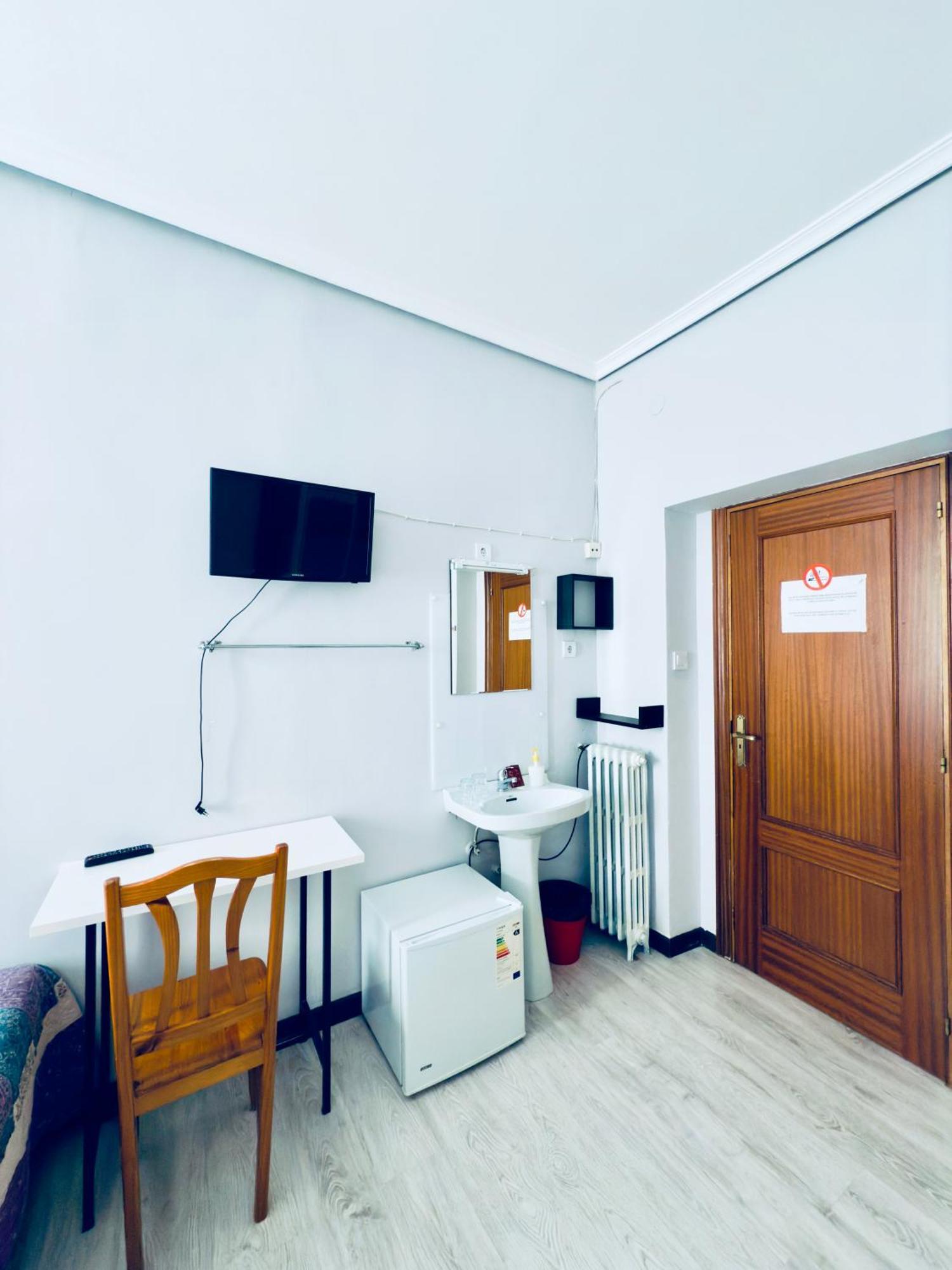Hostal Conde De Alba — Zdjęcia 2